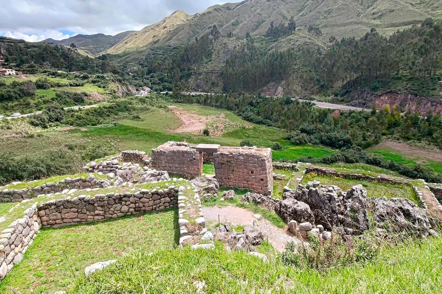 sitio-arqueologico-puca-pucara-full-scaled
