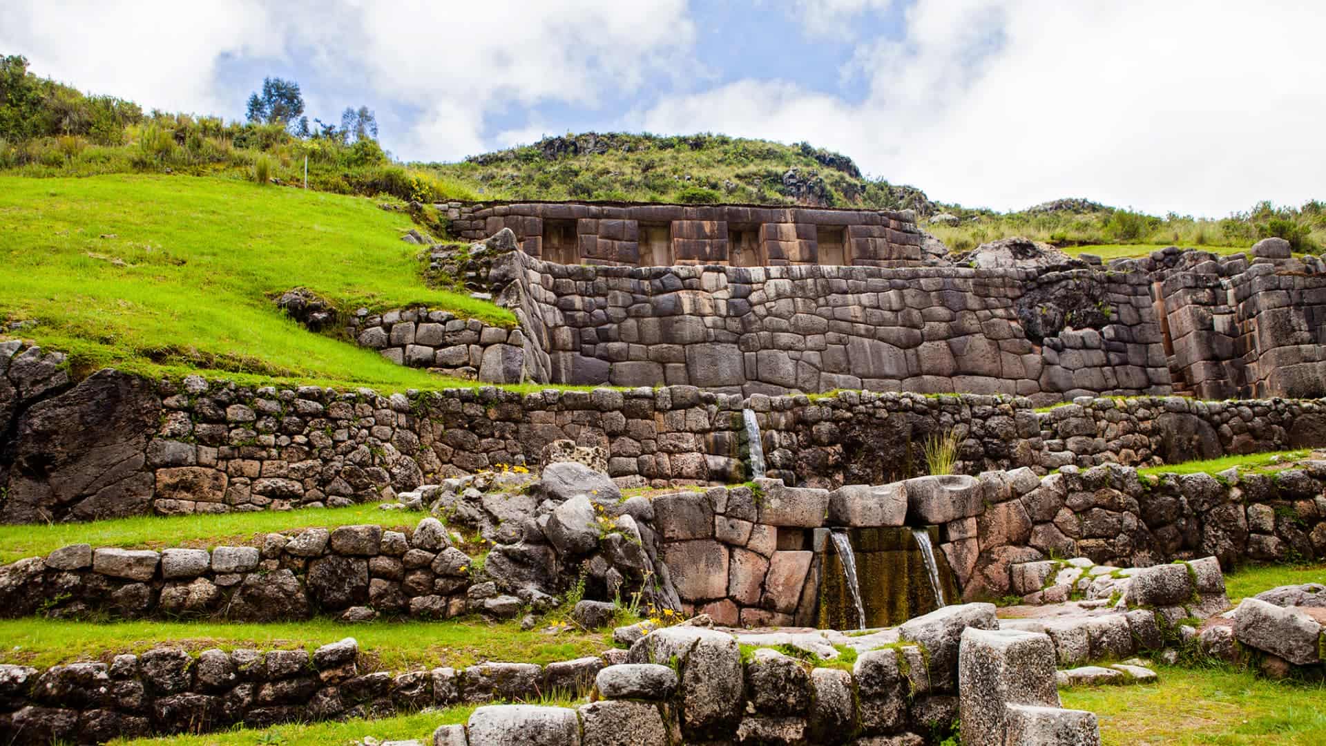tambomachay-cusco-Mes-de-Abril